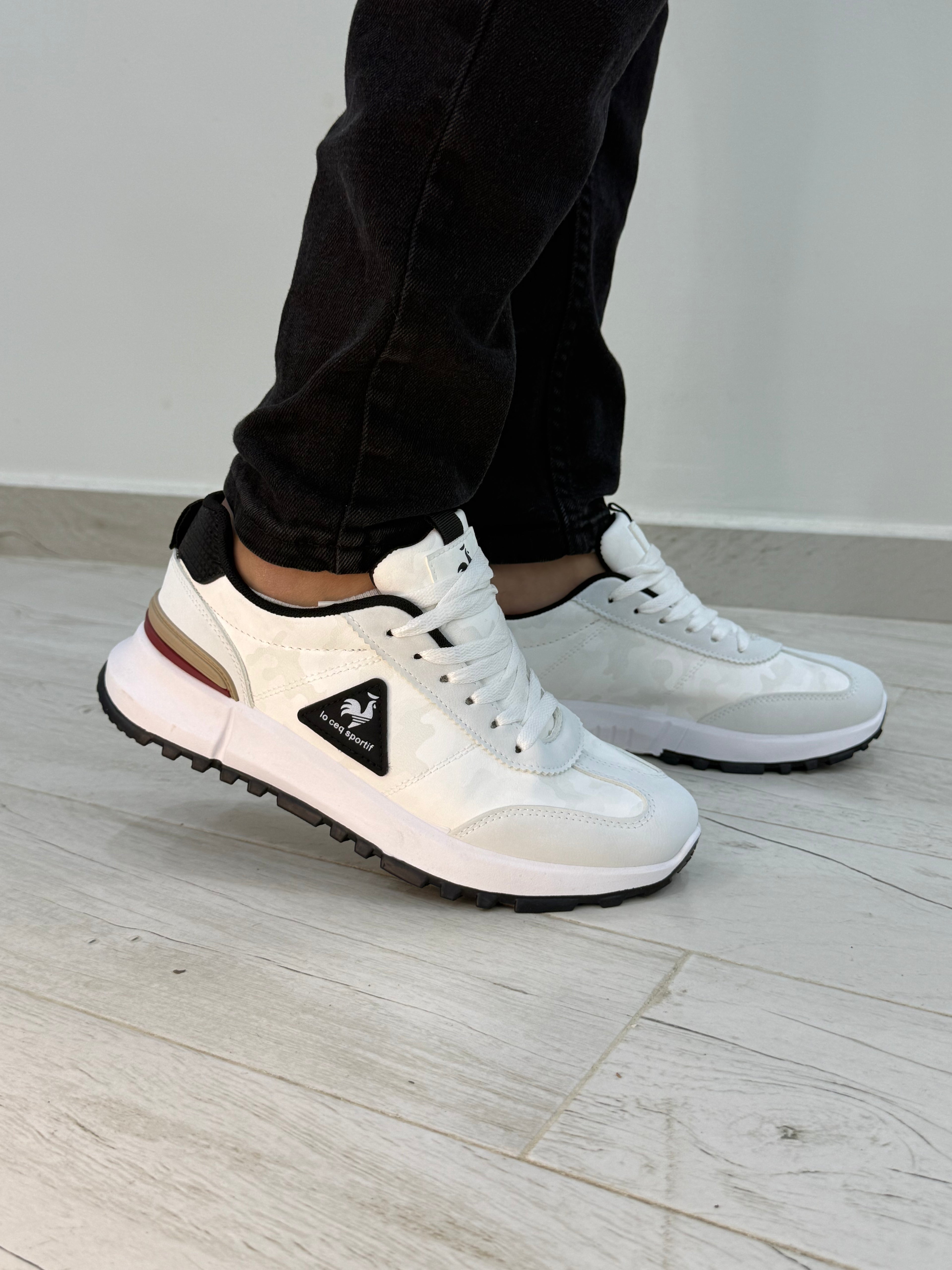 coq sportif حذاء عصري رياضي للرجال