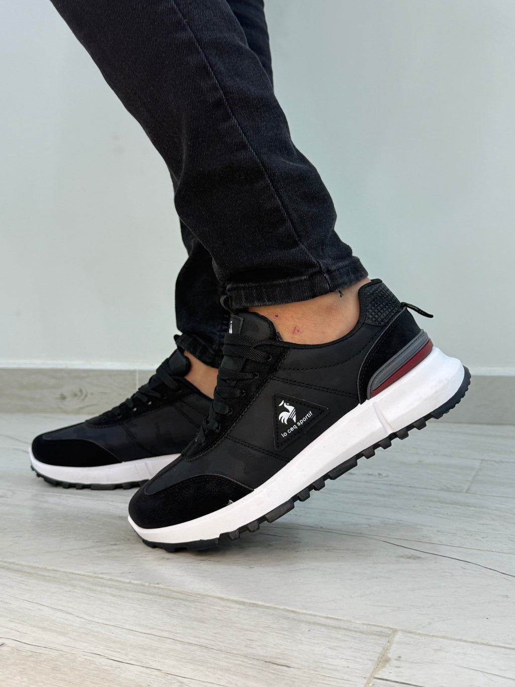 coq sportif حذاء عصري رياضي للرجال